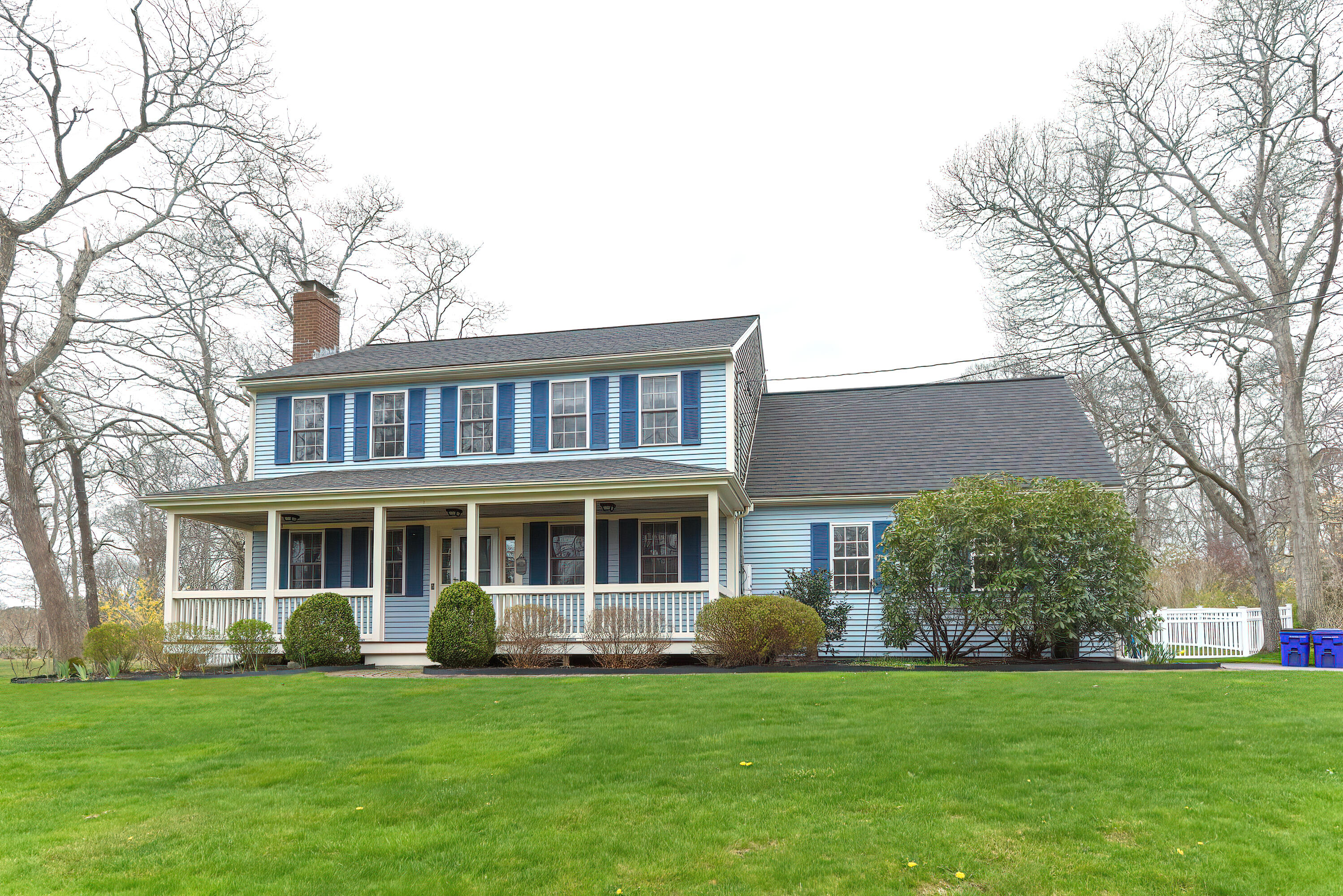 38 Crowell Road Sagamore Beach, MA 02562 - Photo 3 of 37 07