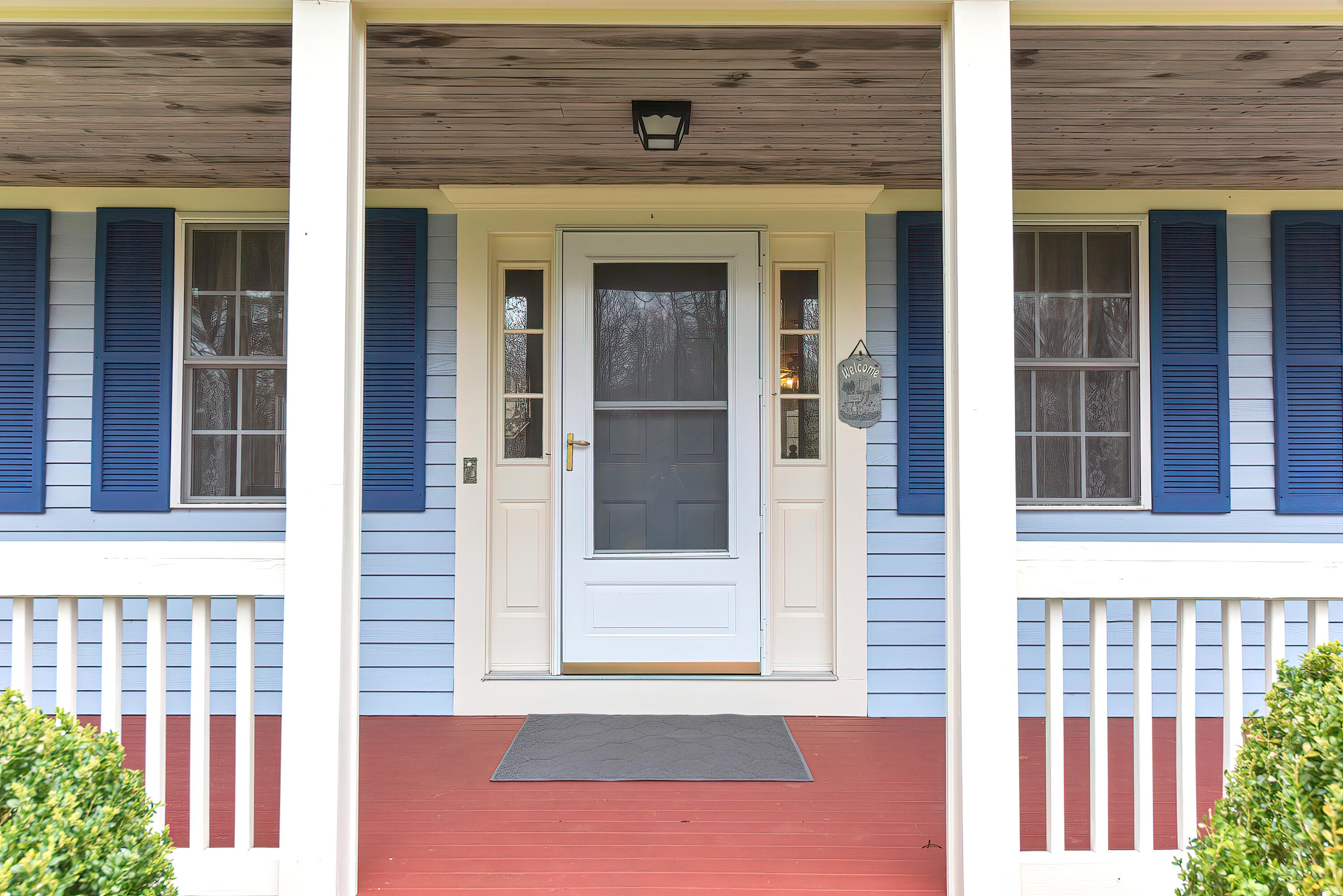 38 Crowell Road Sagamore Beach, MA 02562 - Photo 5 of 37 40