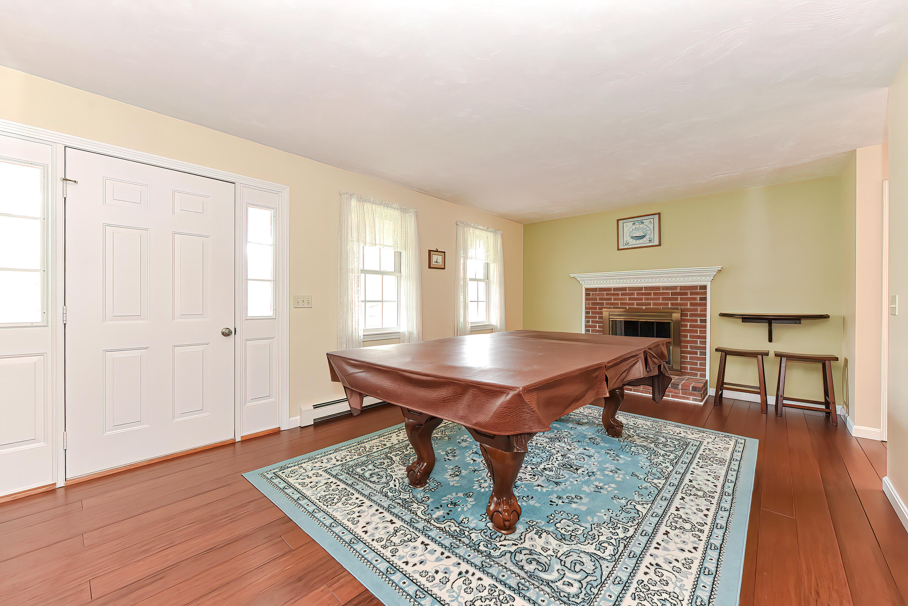 38 Crowell Road Sagamore Beach, MA 02562 - Photo 7 of 37 64