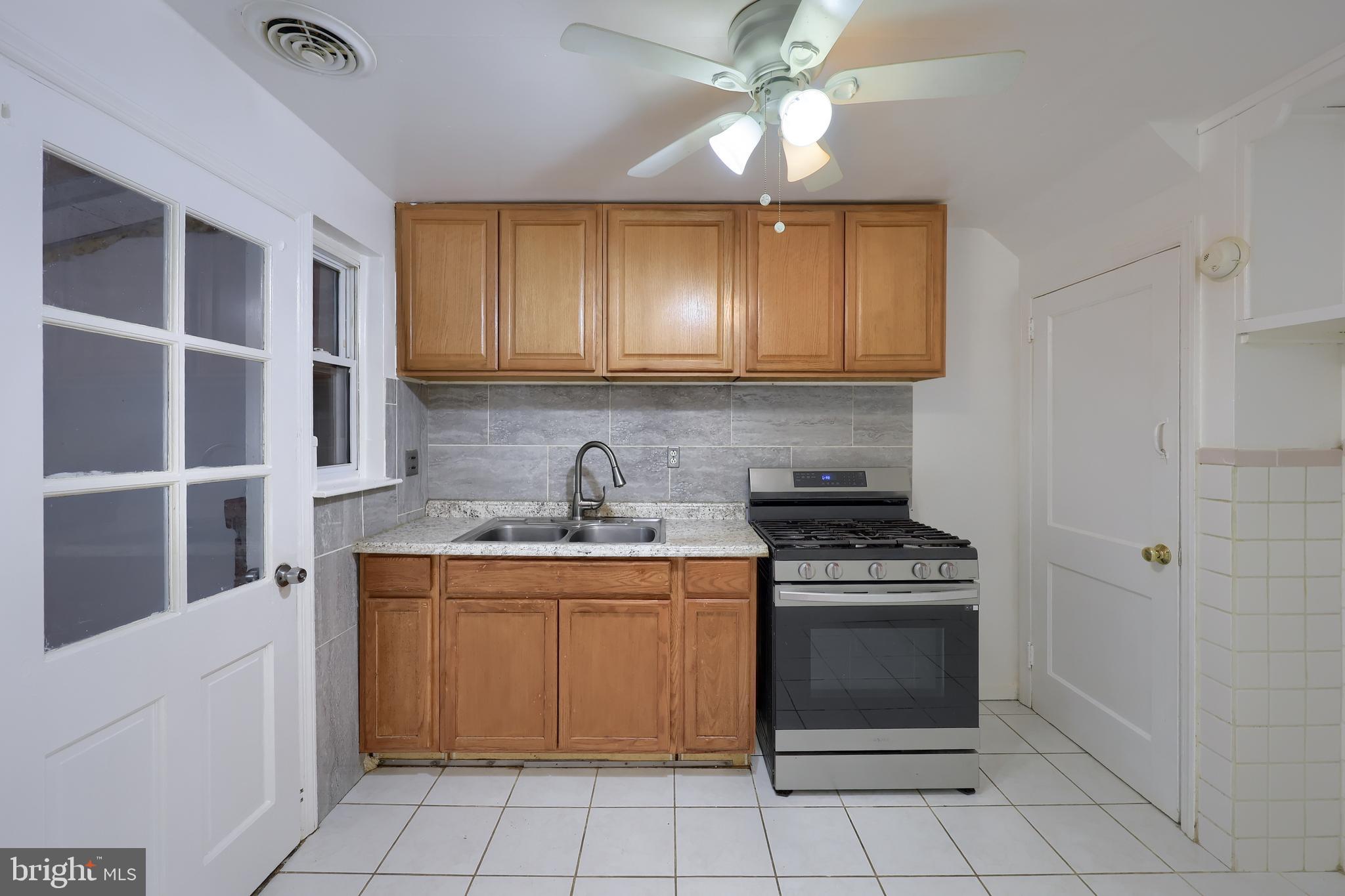 732 Stevens Avenue Lancaster, PA 17602 - Photo 10 of 29