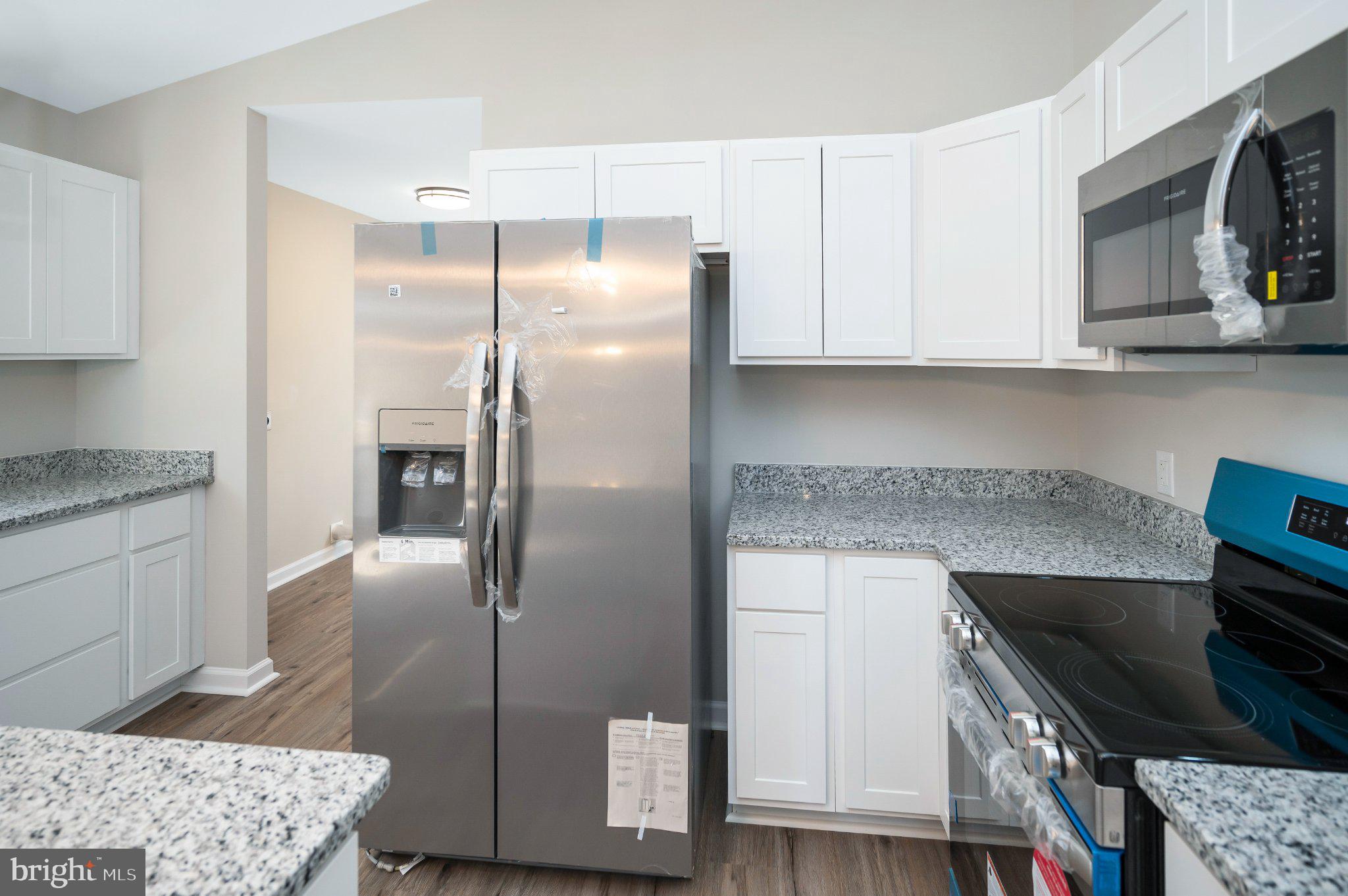 28150 Tatum Road Unionville, VA 22567 - Photo 12 of 28 Modern kitchen with sleek appliances.