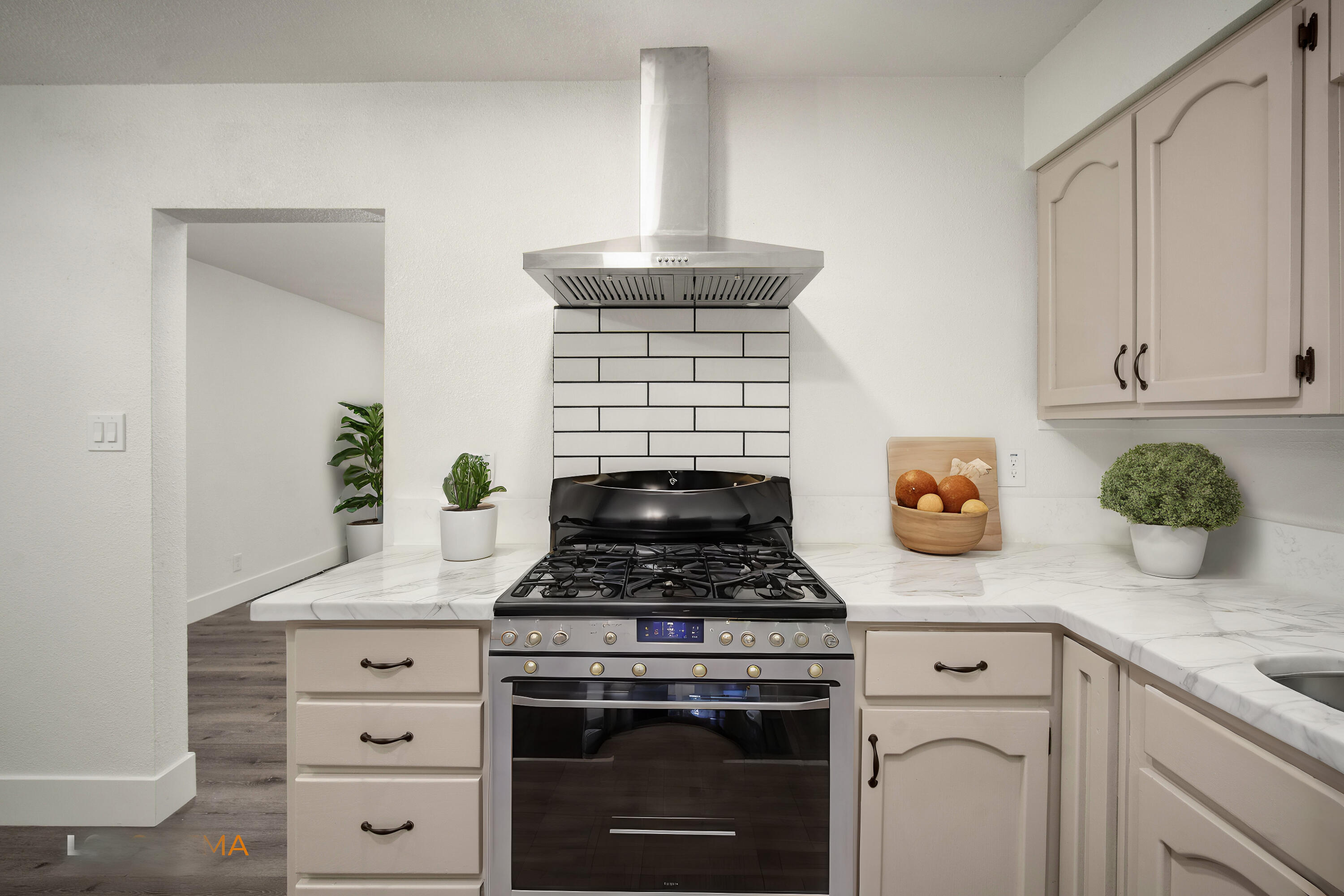 8413 Hall Road Lamont, CA 93241 - Photo 8 of 27 8413HallRd-8 - Kitchen - Standard - 4