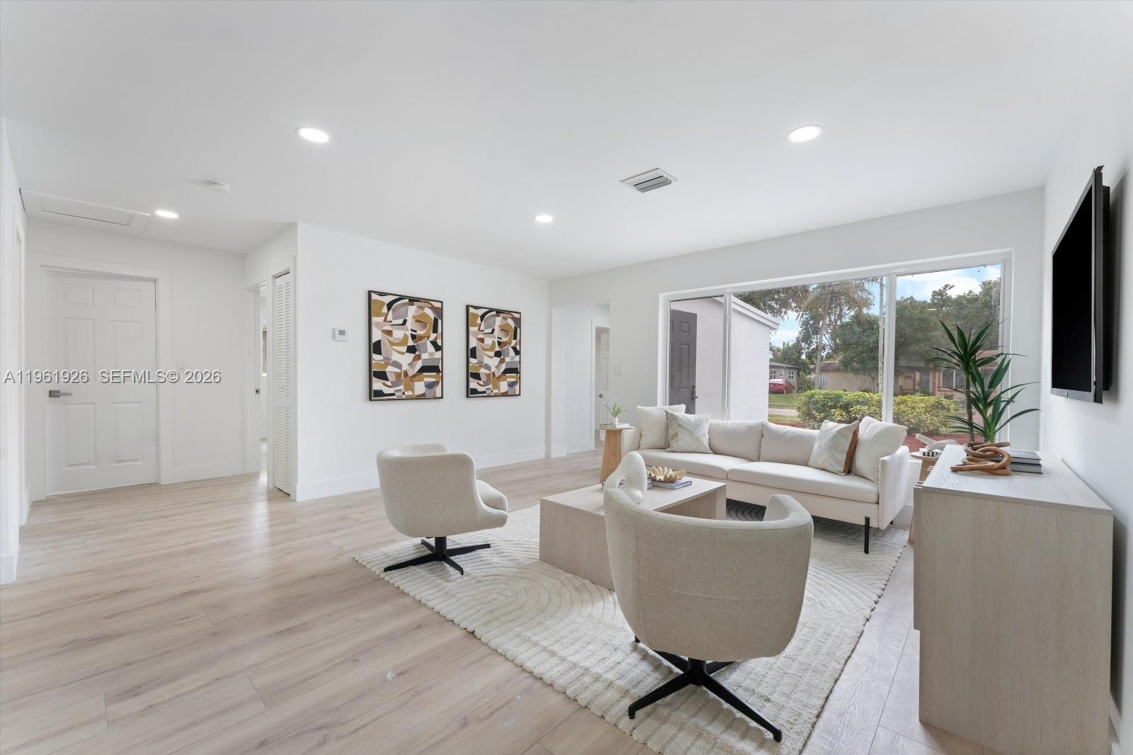 6231 Northwest 18th Street Sunrise, FL 33313 - Photo 2 of 20