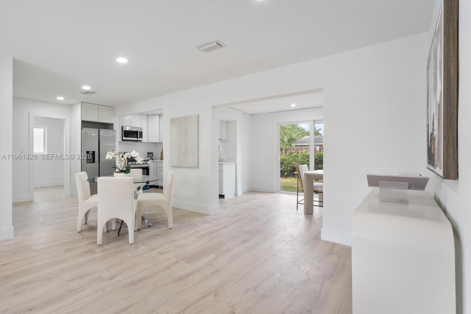 6231 Northwest 18th Street Sunrise, FL 33313 - Photo 7 of 20