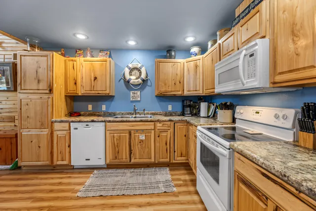 $995,000 | 2608 B 7 1/4 Avenue, Chetek, WI 54728