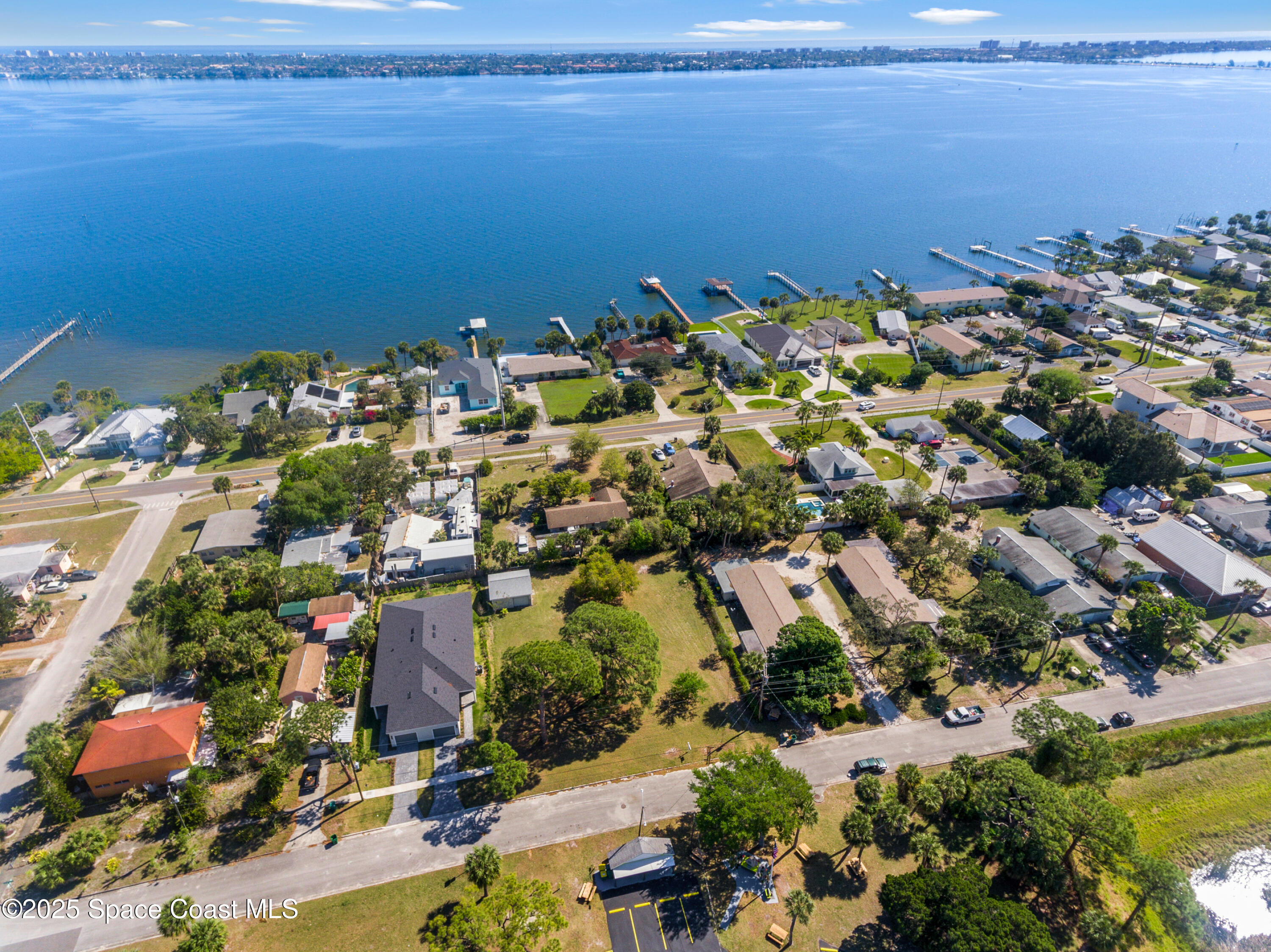 2273 Highland Avenue Melbourne, FL 32935 - Photo 2 of 20