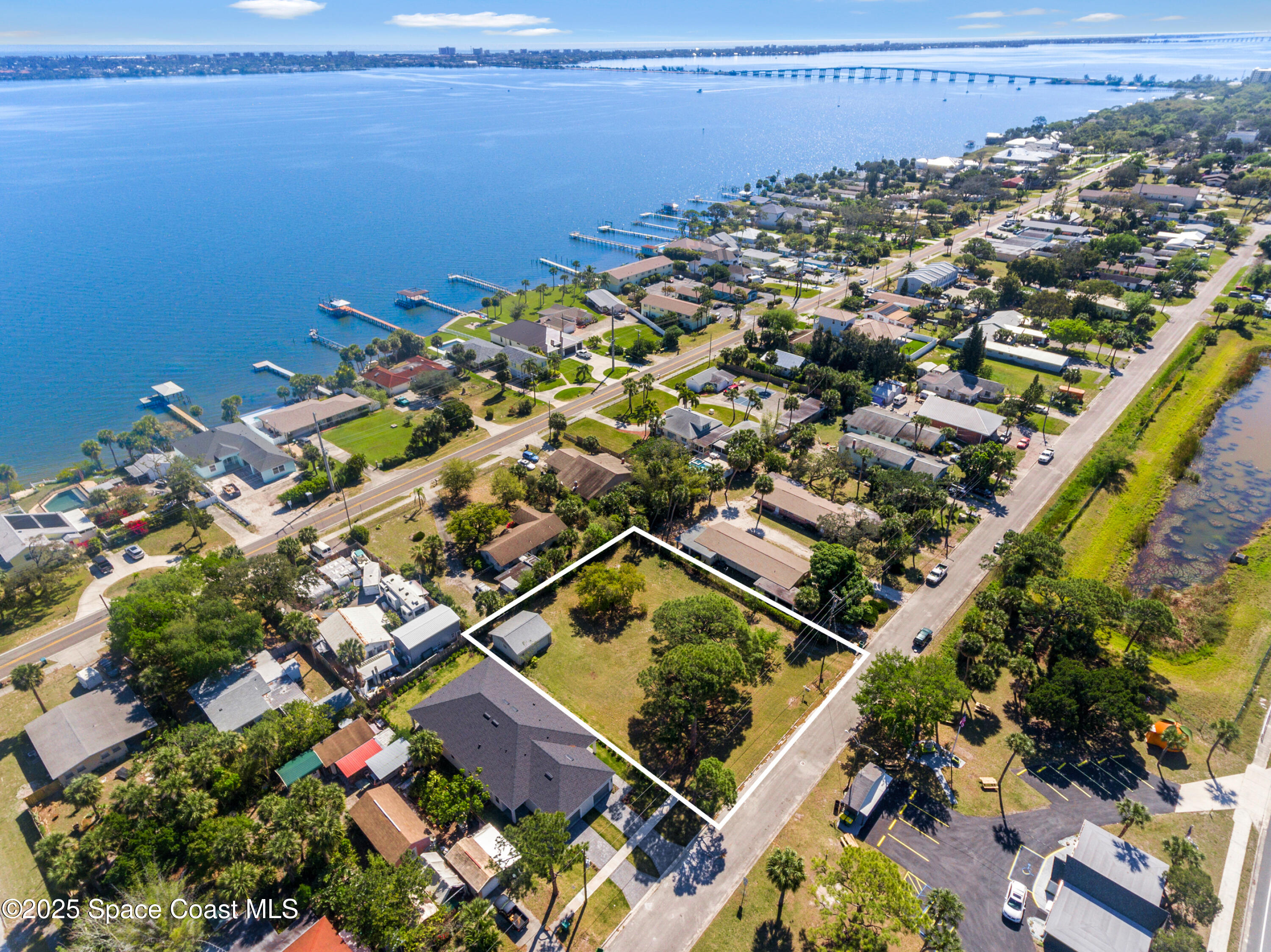 2273 Highland Avenue Melbourne, FL 32935 - Photo 4 of 20 view of a city