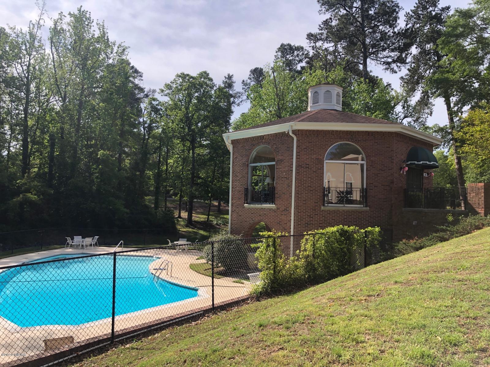 526 High Point N Road Macon, GA 31210 - Photo 1 of 4 IMG_3390