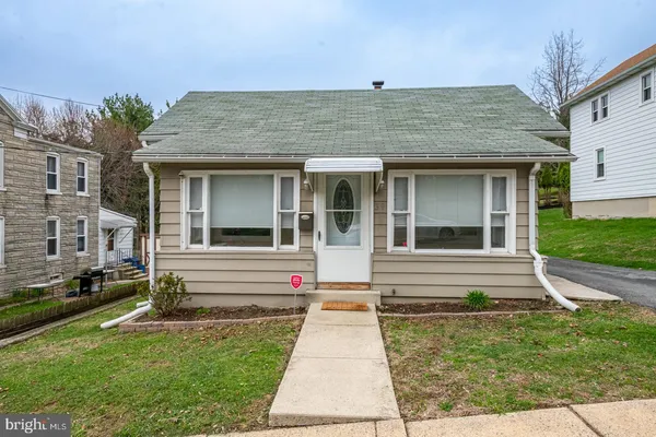 $199,900 | 39 Seminary Avenue, Reading, PA 19605