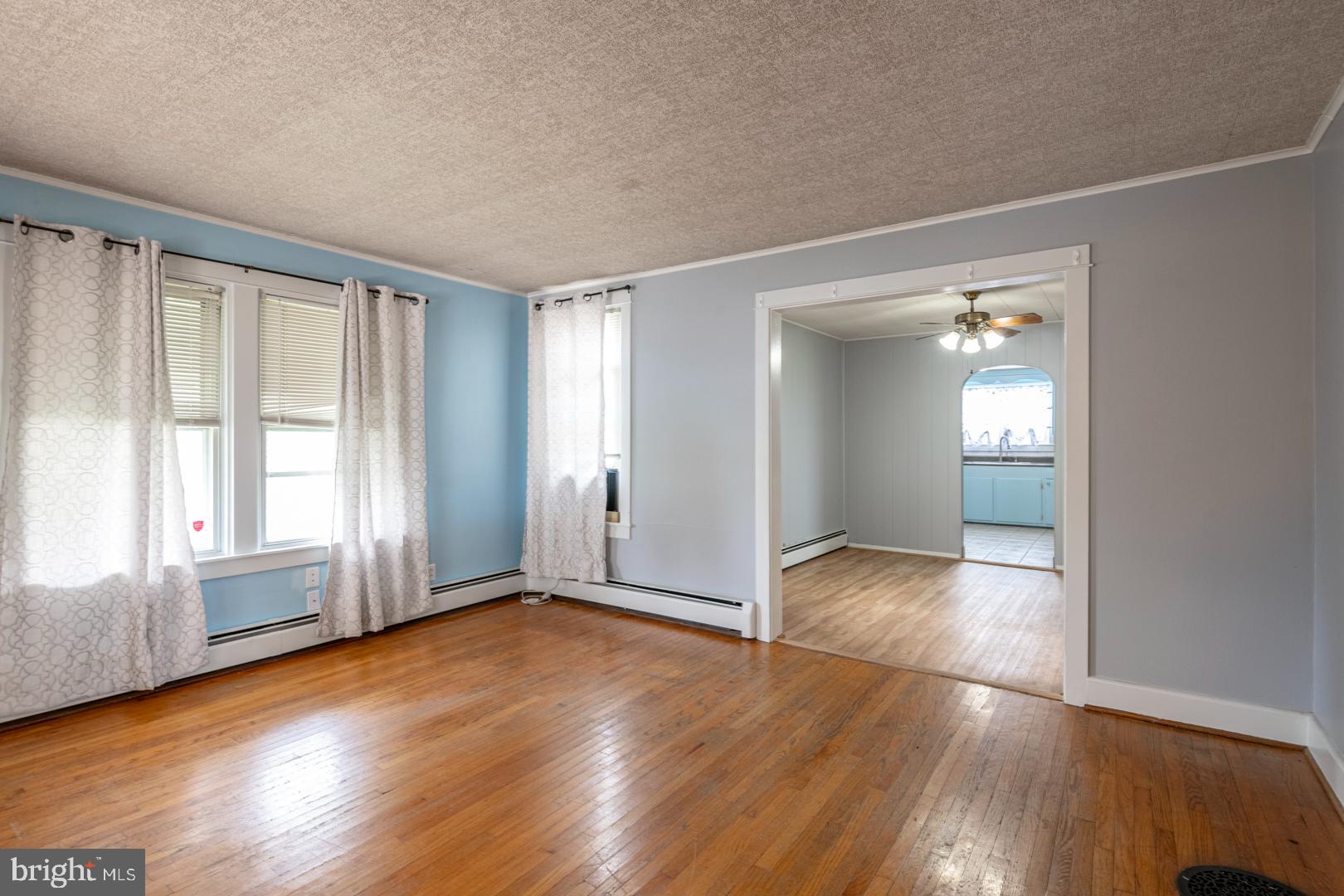 39 Seminary Avenue Reading, PA 19605 - Photo 6 of 24