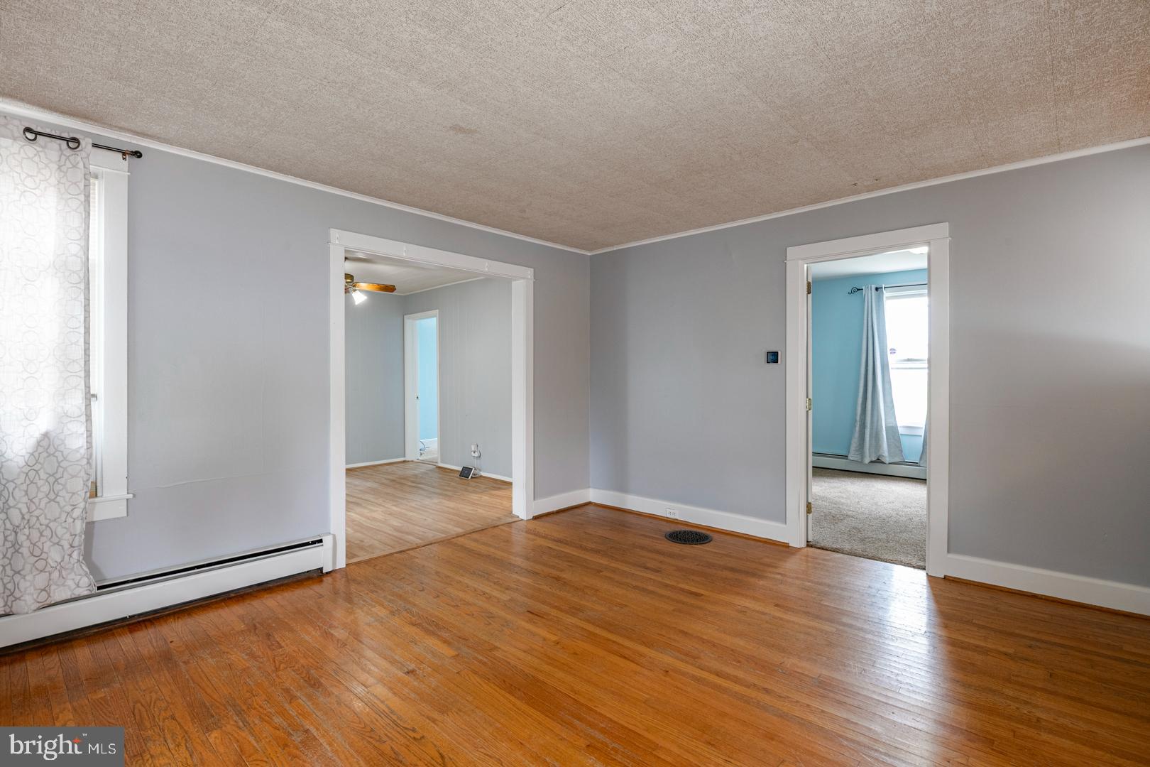 39 Seminary Avenue Reading, PA 19605 - Photo 7 of 24