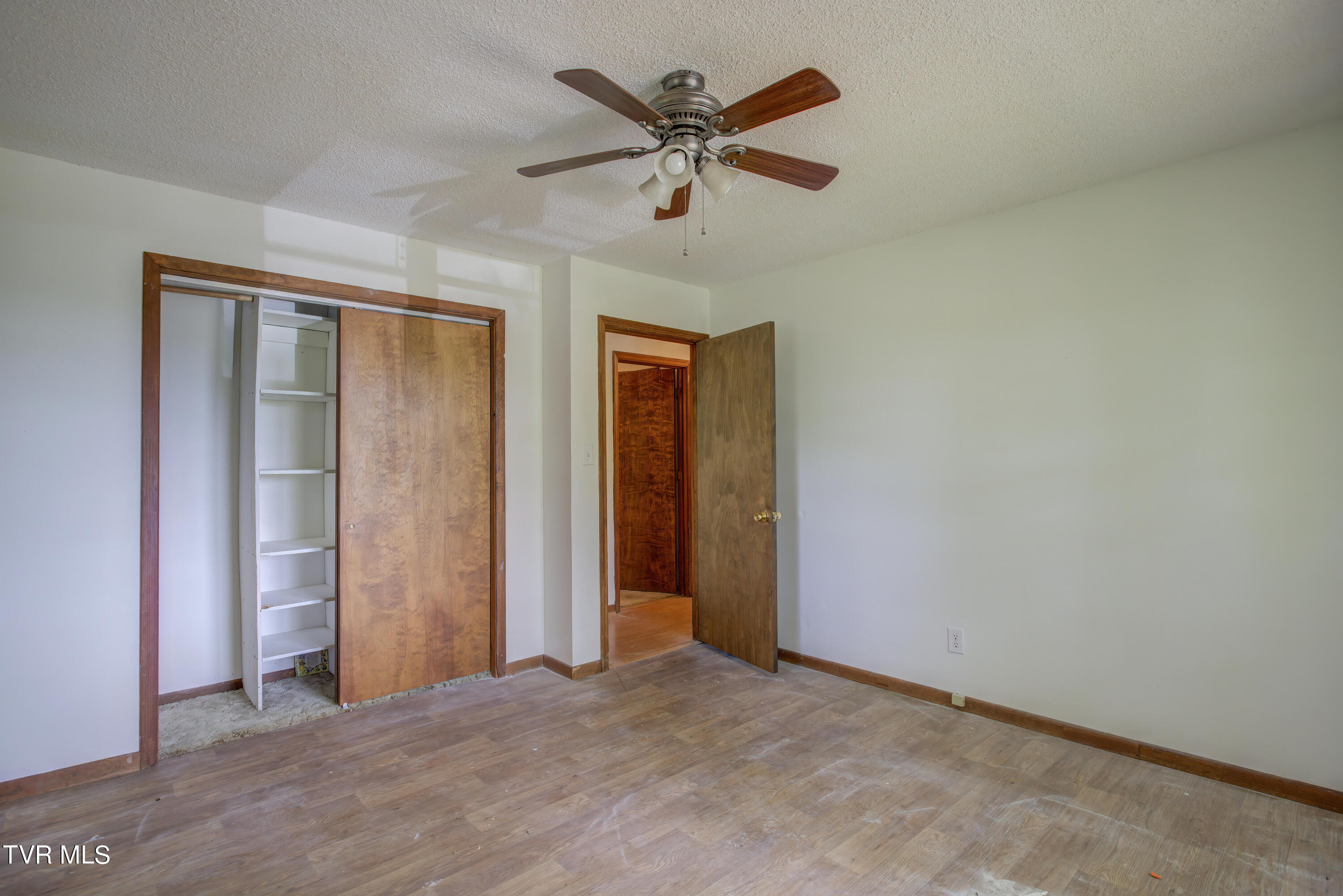 1732 Clifton Road Bristol, TN 37620 - Photo 20 of 31 1732 Clifton Rd (18)
