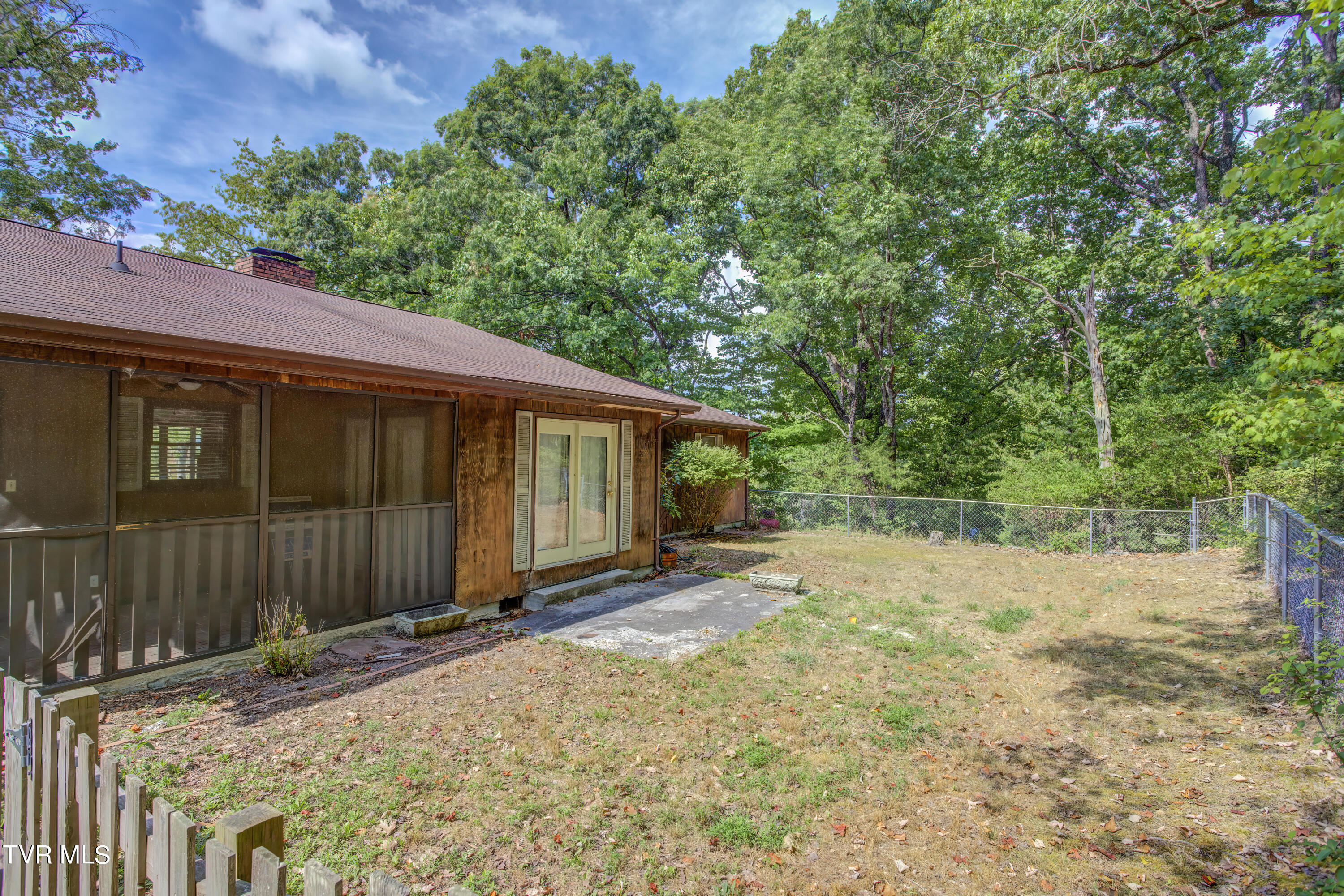 1732 Clifton Road Bristol, TN 37620 - Photo 27 of 31 1732 Clifton Rd (25)