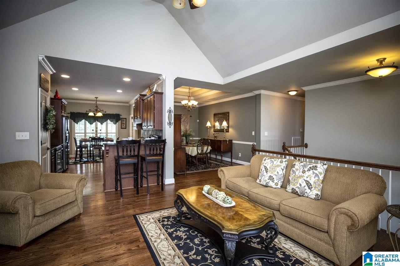 960 Haddington Dale Pelham, AL 35124 - Photo 3 of 46