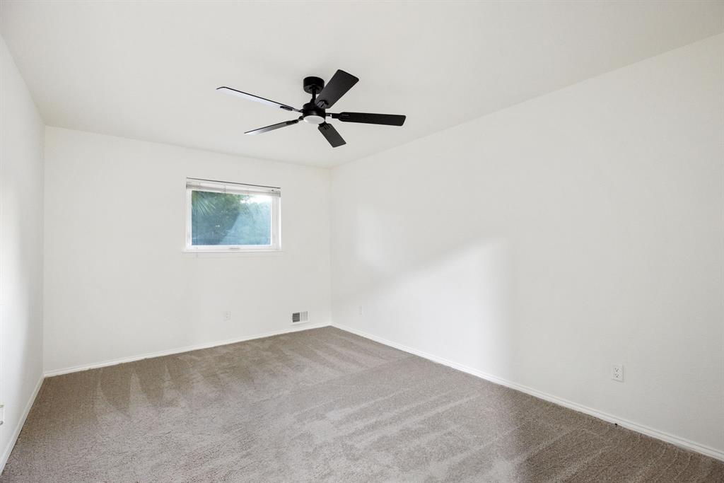 10922 Ferndale Road Dallas, TX 75238 - Photo 18 of 26 Gallery Image 18