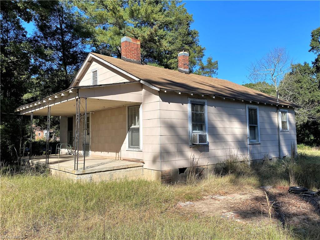151 Cardinal Road Madison, NC 27025 - Photo 2 of 33