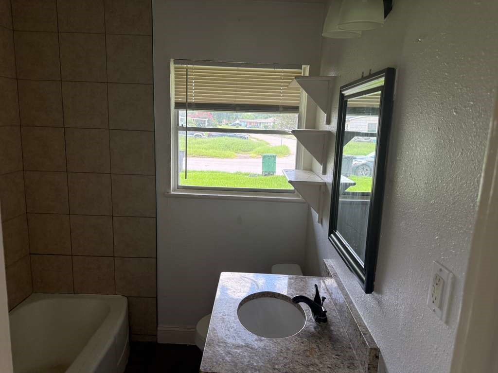 6403 Beekman Road Houston, TX 77021 - Photo 10 of 13 Gallery Image 10