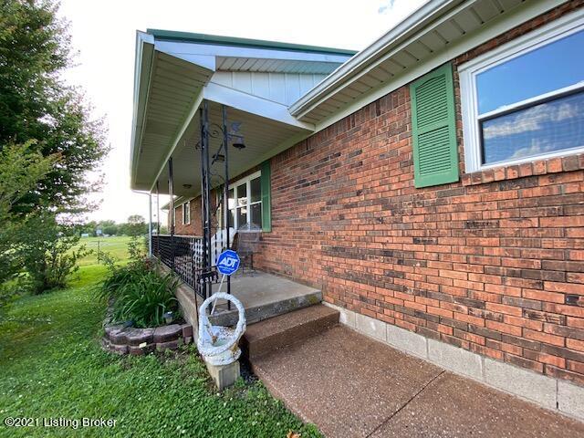 6318 Peonia Road Clarkson, KY 42726 - Photo 25 of 28 porch
