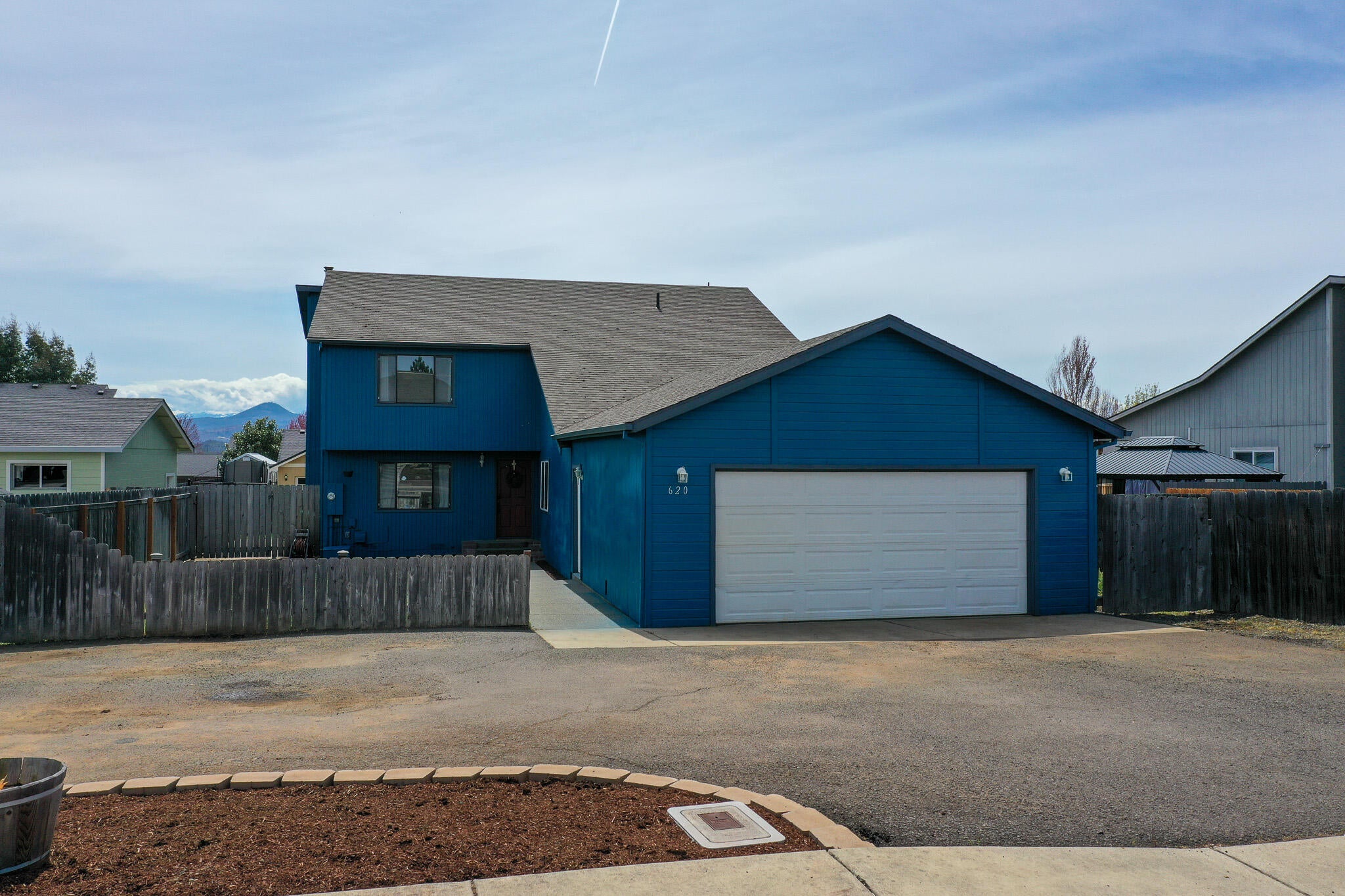 620 Barton Road Eagle Point, OR 97524 - Photo 1 of 23 Front of Home