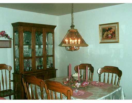 106 Wyngate Road Coraopolis, PA 15108 - Photo 3 of 8 Gallery Image 3