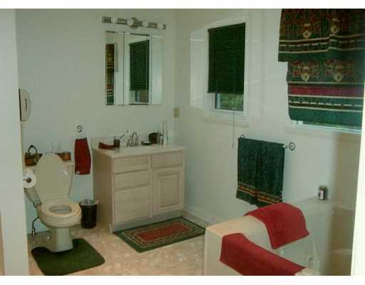 106 Wyngate Road Coraopolis, PA 15108 - Photo 4 of 8 Gallery Image 4