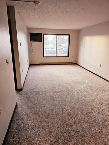 $775 | 808 Hills Avenue, Unit S108, Jackson, MN 56143