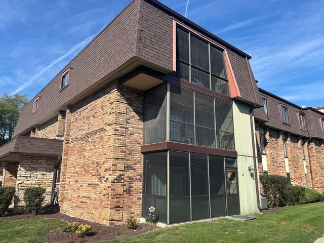 $2,400 | 9194 S Road, Unit B, Palos Hills, IL 60465