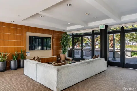 $2,000,000 | 330 Mission Bay Boulevard North, Unit 802, San Francisco, CA 94158