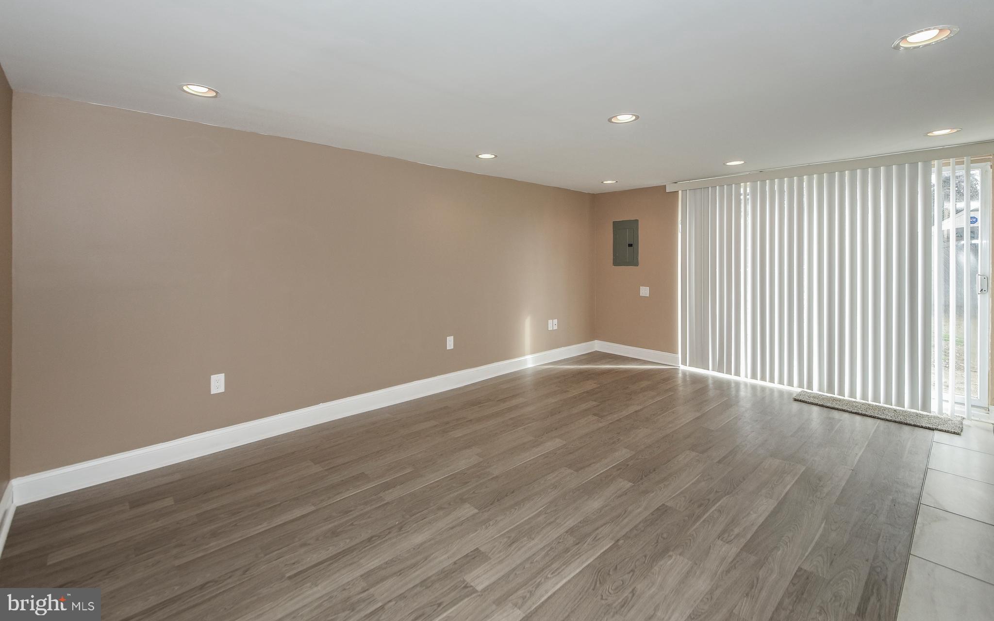 12219 Sweet Briar Road Philadelphia, PA 19154 - Photo 22 of 25