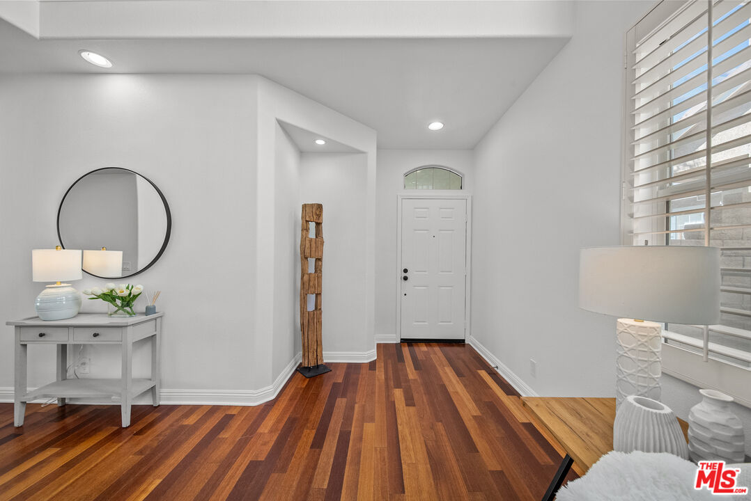 25656 Lewis Way Stevenson Ranch, CA 91381 - Photo 6 of 56