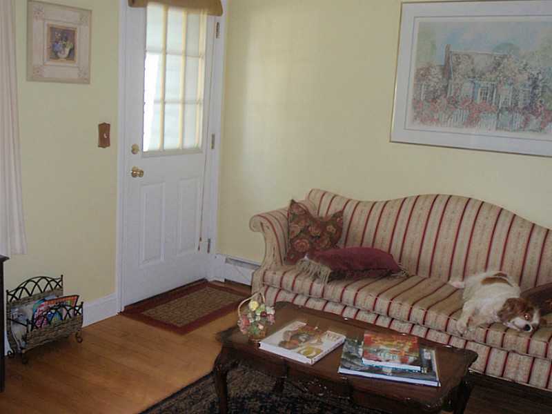 208 New Meadow Road Barrington, RI 02806 - Photo 9 of 11 Studio/Study/Office.