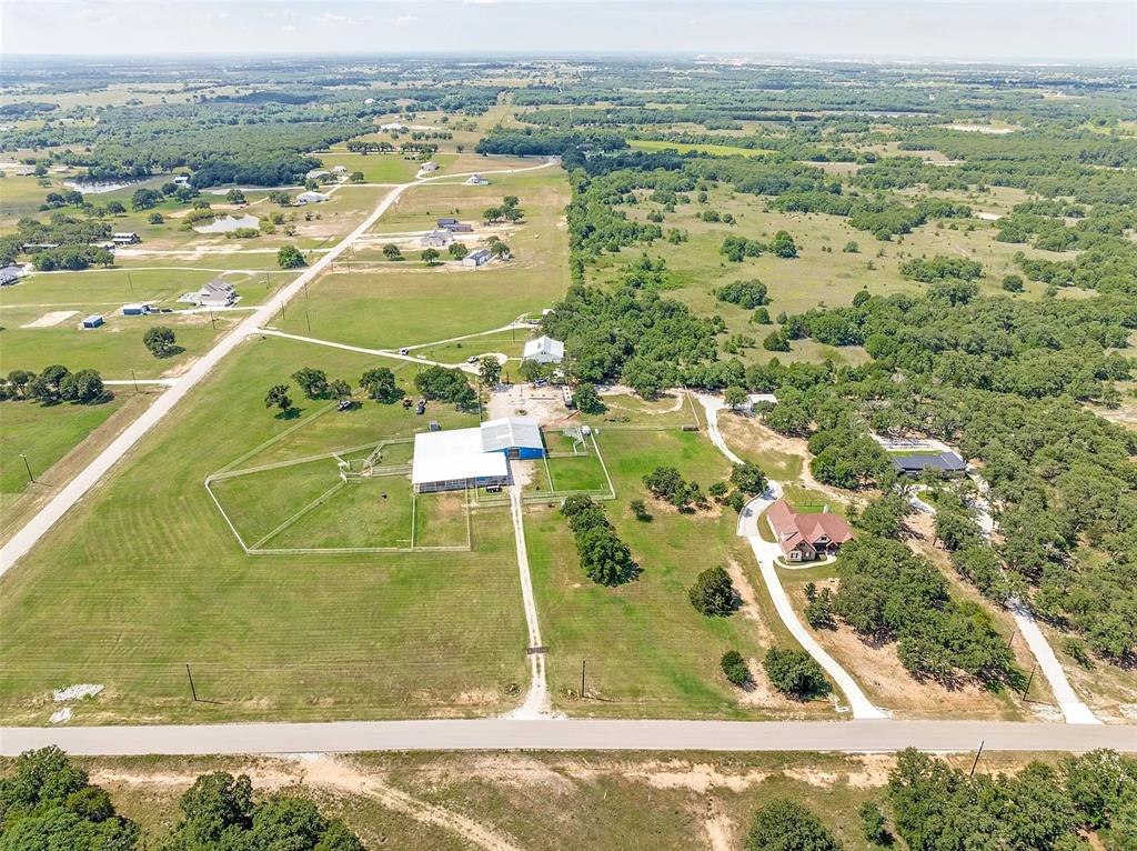 125 B Rolling Bnd Road Alvord, TX 76225 - Photo 5 of 34