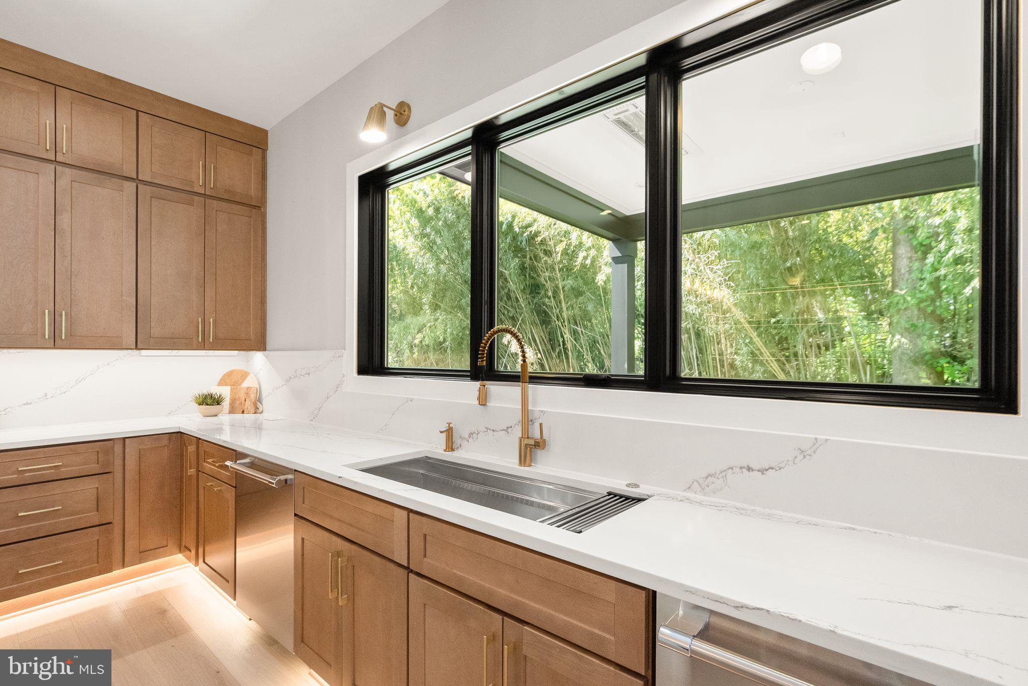 6329 Halsey Road McLean, VA 22101 - Photo 24 of 94 Modern kitchen with lush views.