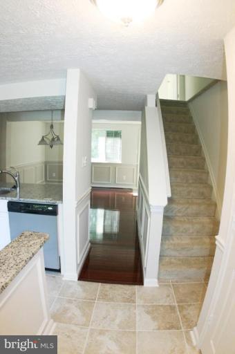 8090 Grandview Court Springfield, VA 22153 - Photo 23 of 23 Entrance / Foyer