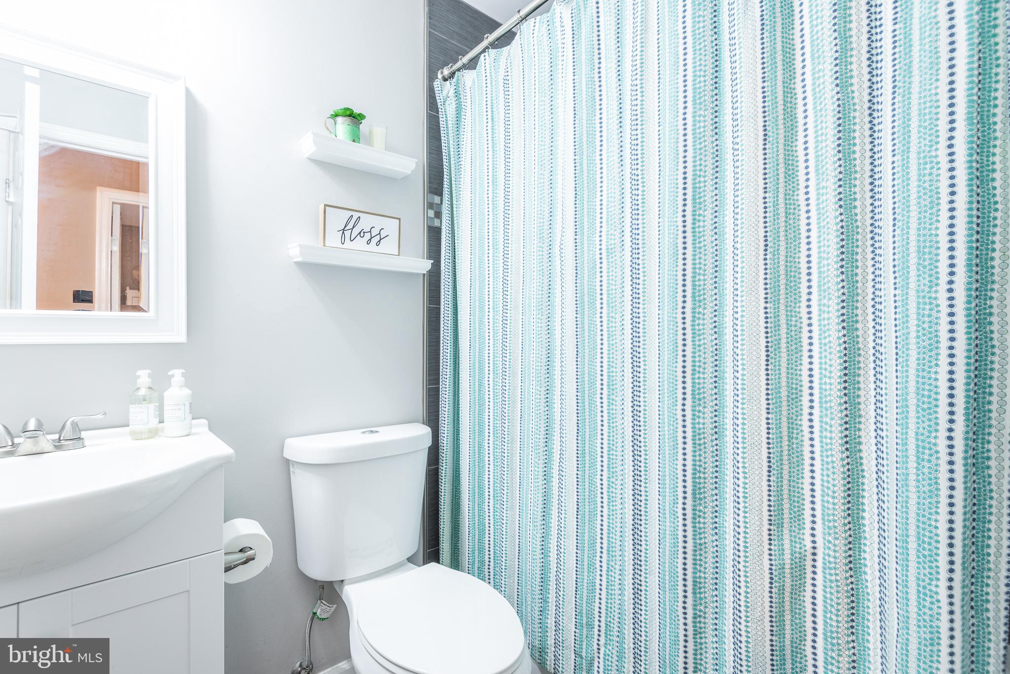 8977 Omega Court Springfield, VA 22152 - Photo 21 of 29 Upstairs Full Bath
