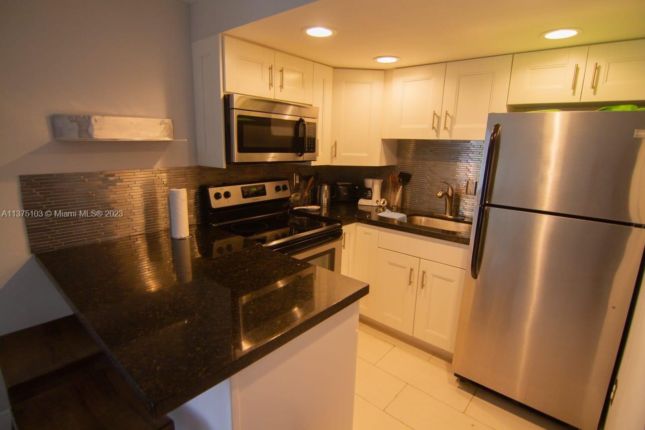 753 Michigan Avenue, Unit 2C Miami Beach, FL 33139 - Photo 14 of 19