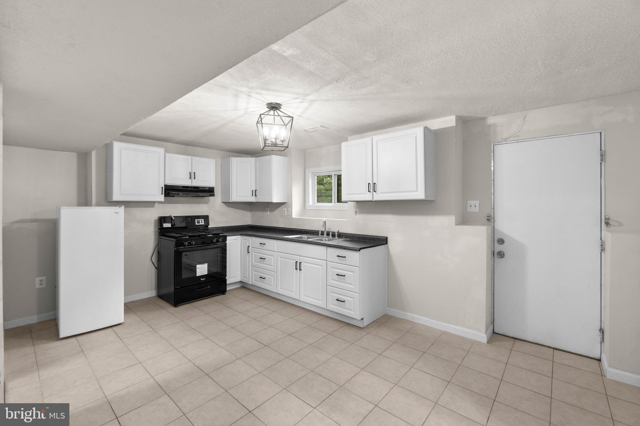 25 Benwell Road Reisterstown, MD 21136 - Photo 26 of 35 Kitchen- lower level
