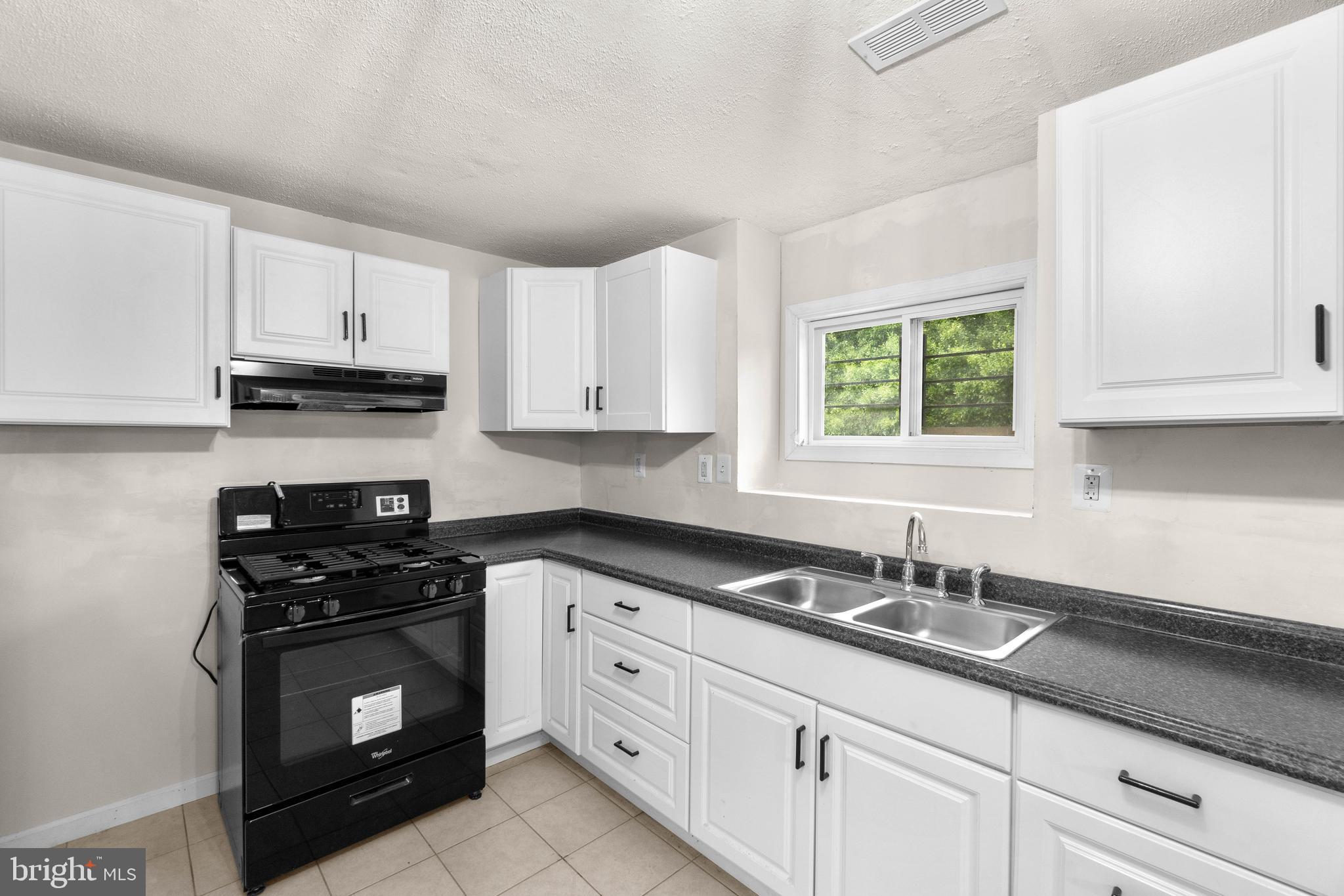25 Benwell Road Reisterstown, MD 21136 - Photo 9 of 35 Kitchen
