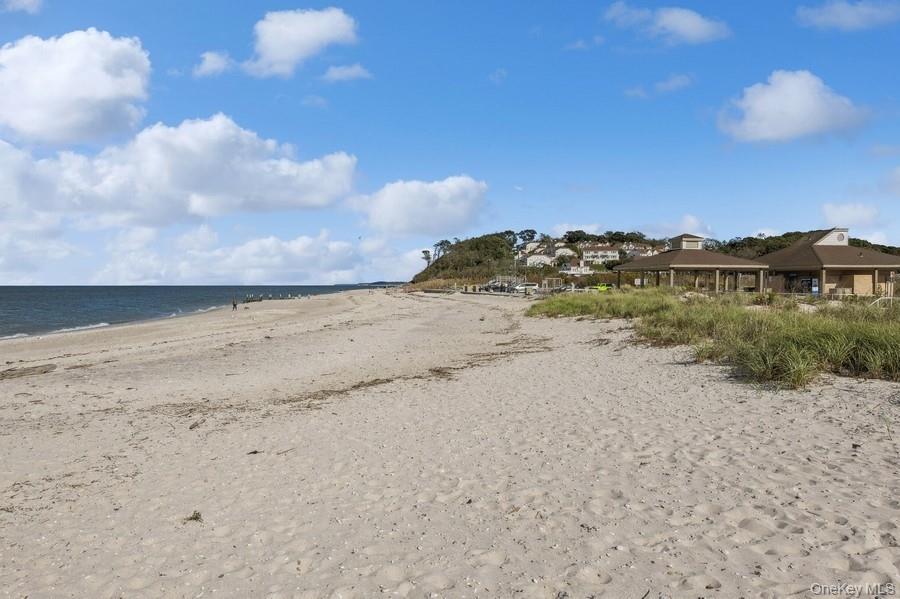 39 Smugglers Path Riverhead, NY 11901 - Photo 46 of 48 a view of beach and city