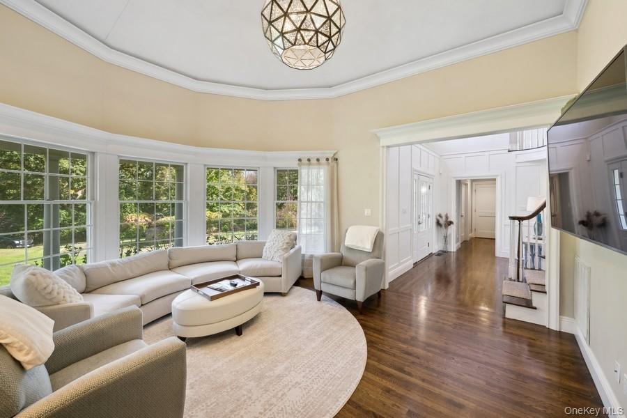 39 Smugglers Path Riverhead, NY 11901 - Photo 5 of 48 a living room with furniture and a large window