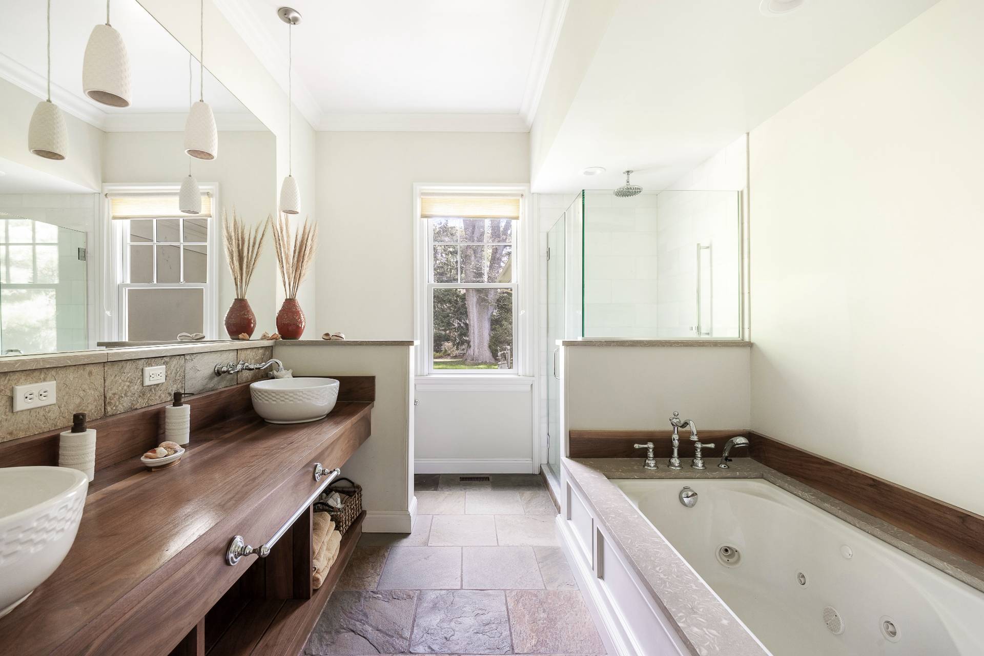17 Jericho Road East Hampton, NY 11937 - Photo 24 of 37