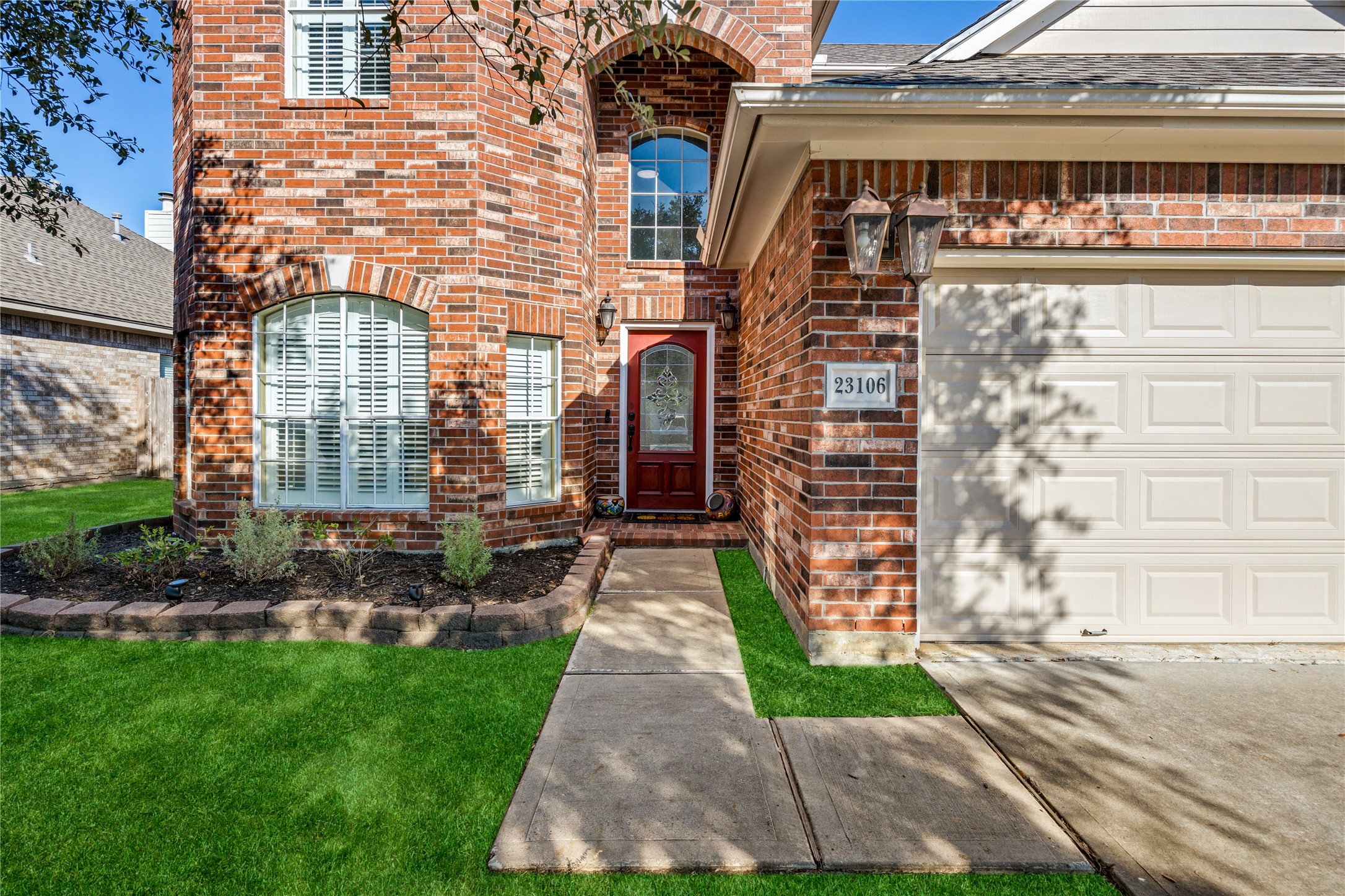 23106 Oxbow Trail Spring, TX 77373 - Photo 4 of 43 front view of a building