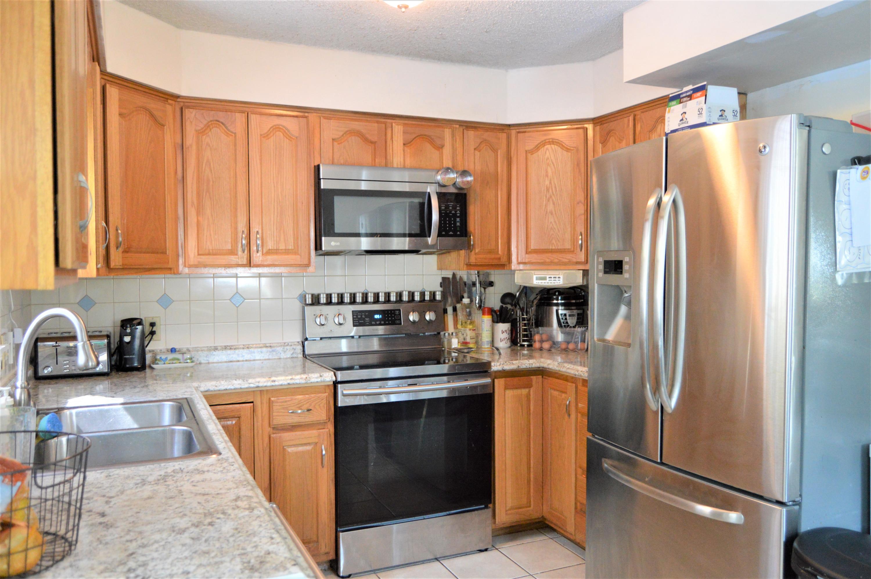 63 Highland Road Standish, ME 04084 - Photo 2 of 21 KITCHEN 3