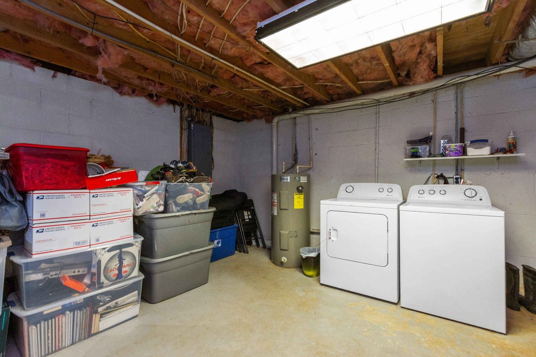 1940 Austin Road Lafayette, TN 37083 - Photo 37 of 41 a utility room with dryer and washer