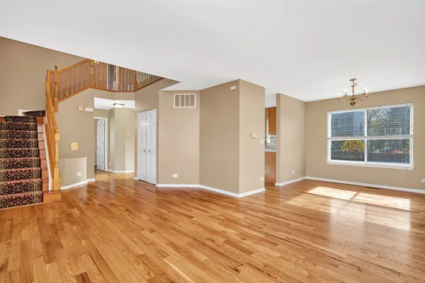 $454,999 | 2509 Rosehall Lane, Aurora, IL 60503