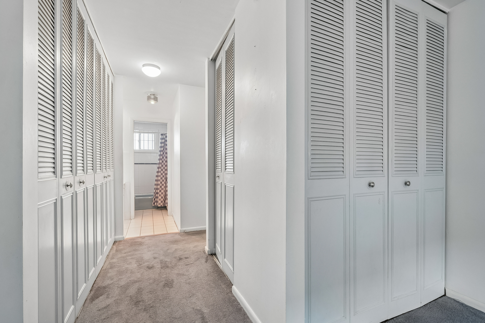 6359 North Ridge Avenue, Unit 206 Chicago, IL 60660 - Photo 15 of 18 Gallery Image 15