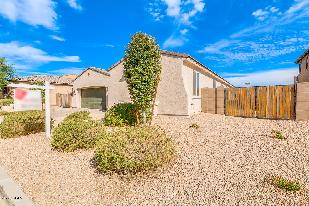 14366 West Coronado Road Goodyear, AZ 85395 - Photo 4 of 57 04-Coronado