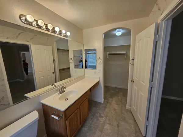 $2,395 | 2863 East Oakland Court, Gilbert, AZ 85295
