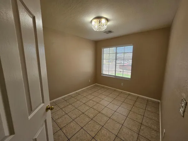 $2,395 | 2863 East Oakland Court, Gilbert, AZ 85295