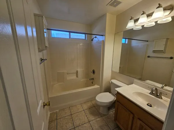 $2,395 | 2863 East Oakland Court, Gilbert, AZ 85295